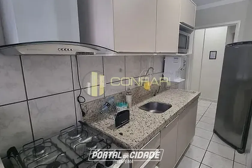 Apartamento &agrave; venda - 110m&sup2; - Meia Praia