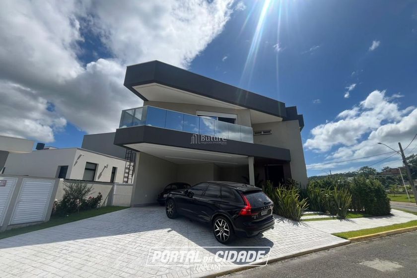 Casa &agrave; venda - 360m&sup2; - Centro