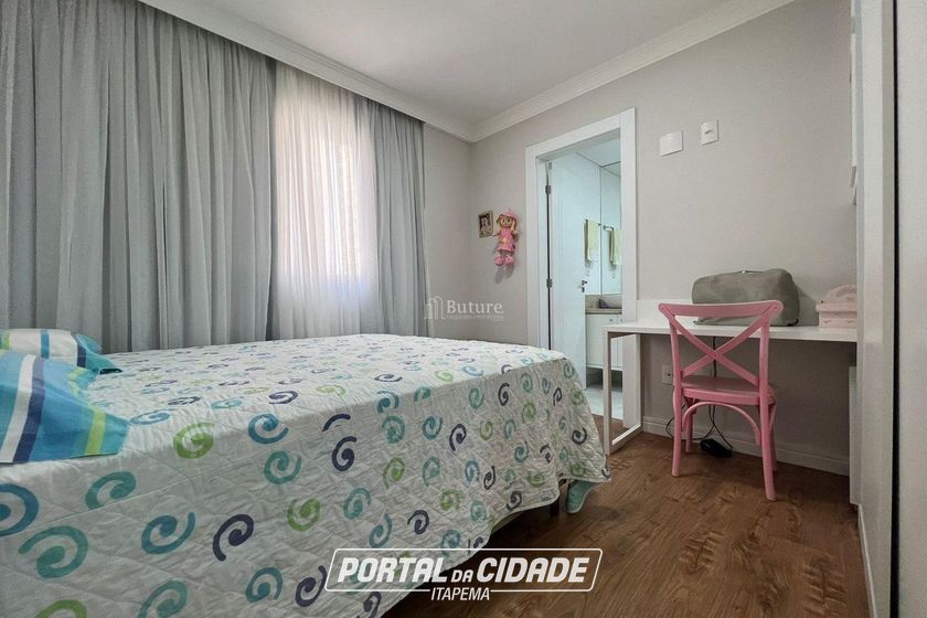 Apartamento &agrave; venda - 126m&sup2; - Meia Praia