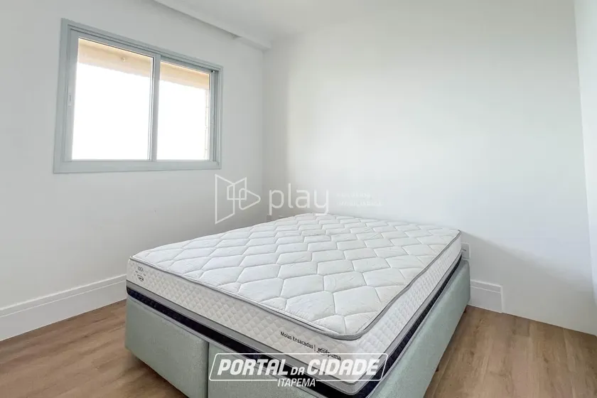 Apartamento &agrave; venda - 160m&sup2; - Meia Praia