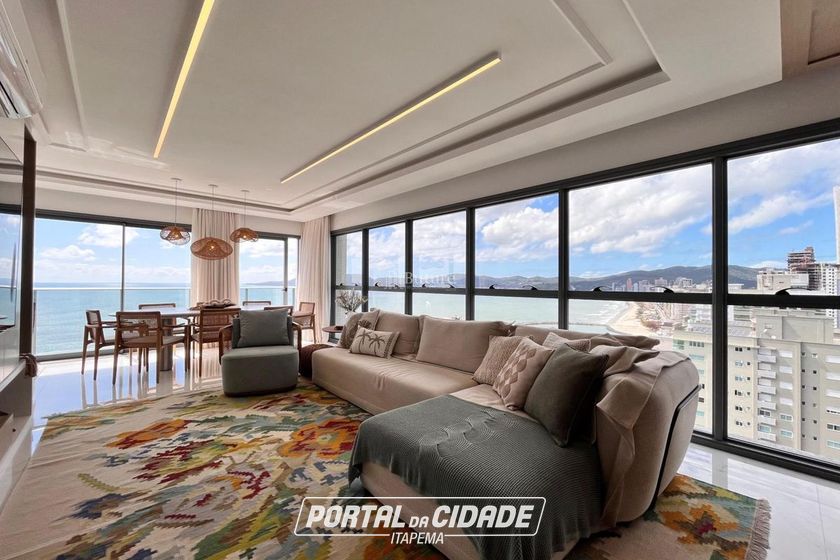 Apartamento &agrave; venda - 166m&sup2; - Meia Praia