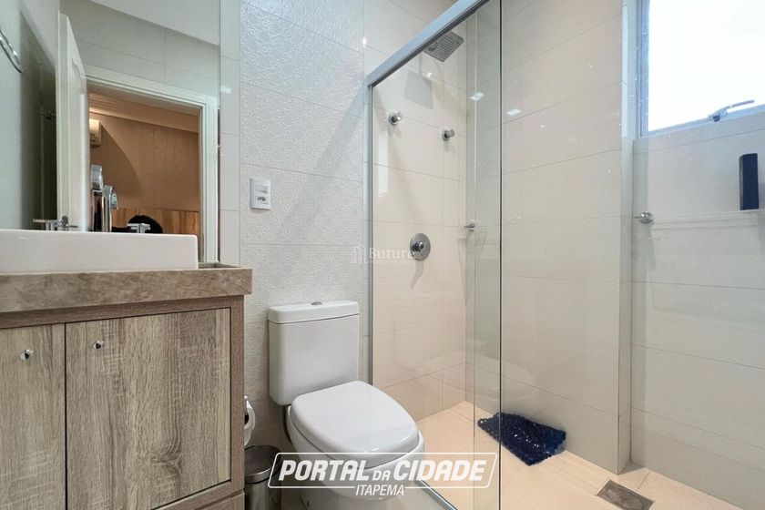 Apartamento &agrave; venda - 168m&sup2; - Meia Praia