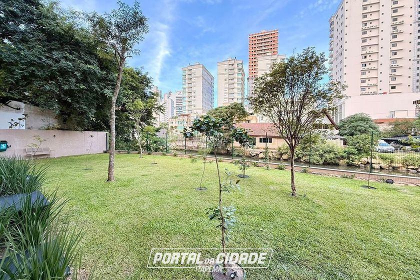 Apartamento &agrave; venda - 93m&sup2; - Centro