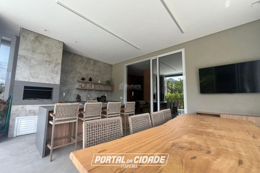 Casa &agrave; venda - 360m&sup2; - Centro