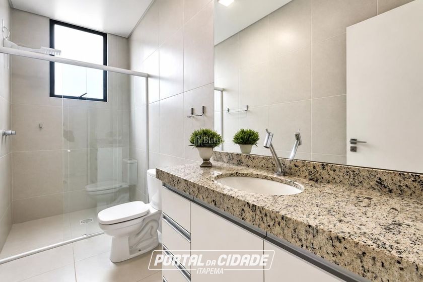 Apartamento &agrave; venda - 208m&sup2; - Meia Praia