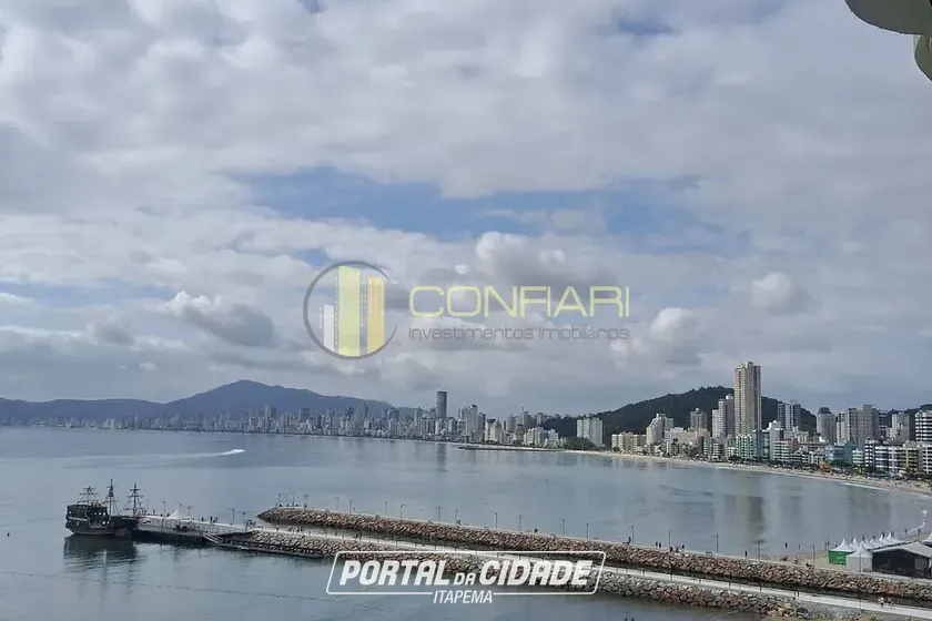 Apartamento &agrave; venda - 141m&sup2; - Centro
