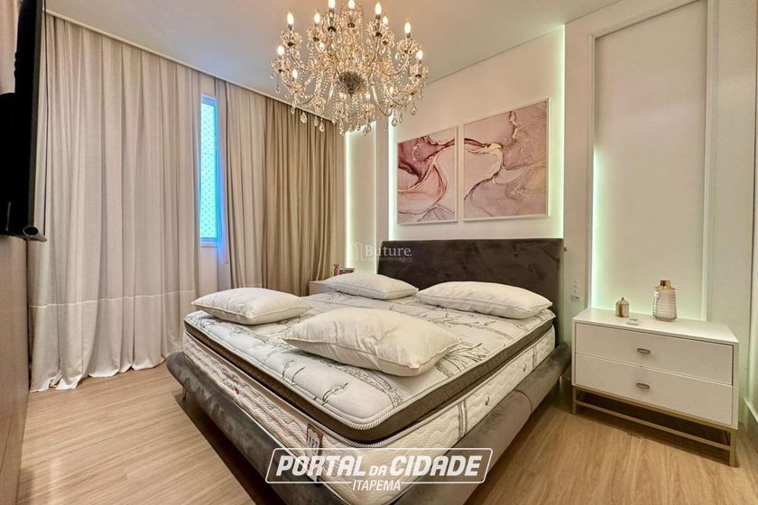 Apartamento &agrave; venda - 190m&sup2; - Meia Praia