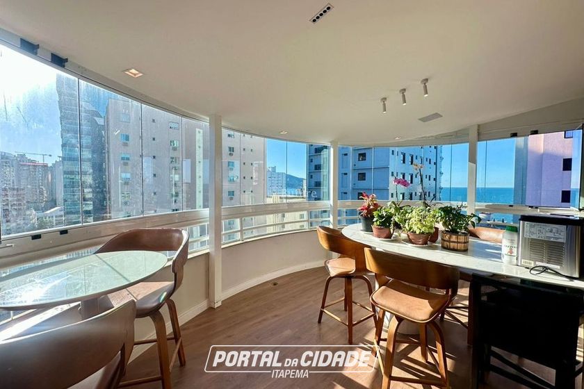 Apartamento &agrave; venda - 415m&sup2; - Meia Praia