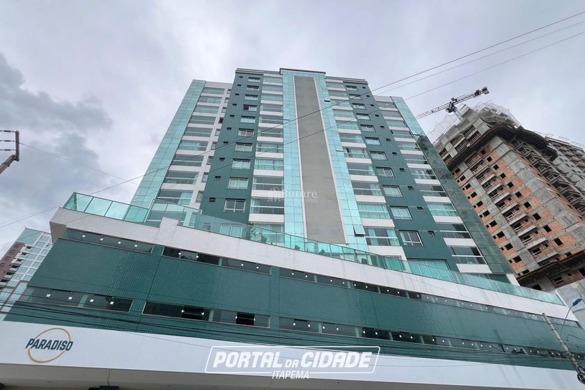 Apartamento &agrave; venda - 105m&sup2; - Centro
