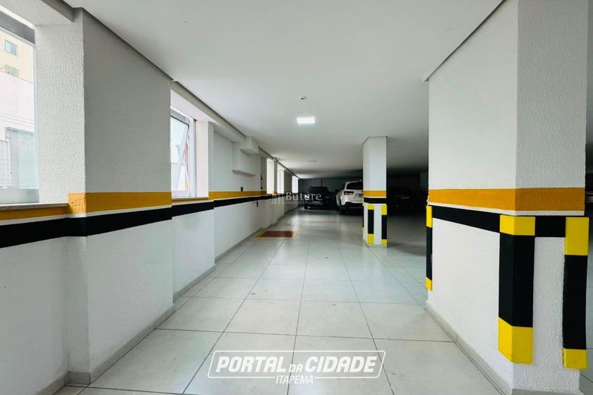 Apartamento &agrave; venda - 166m&sup2; - Meia Praia