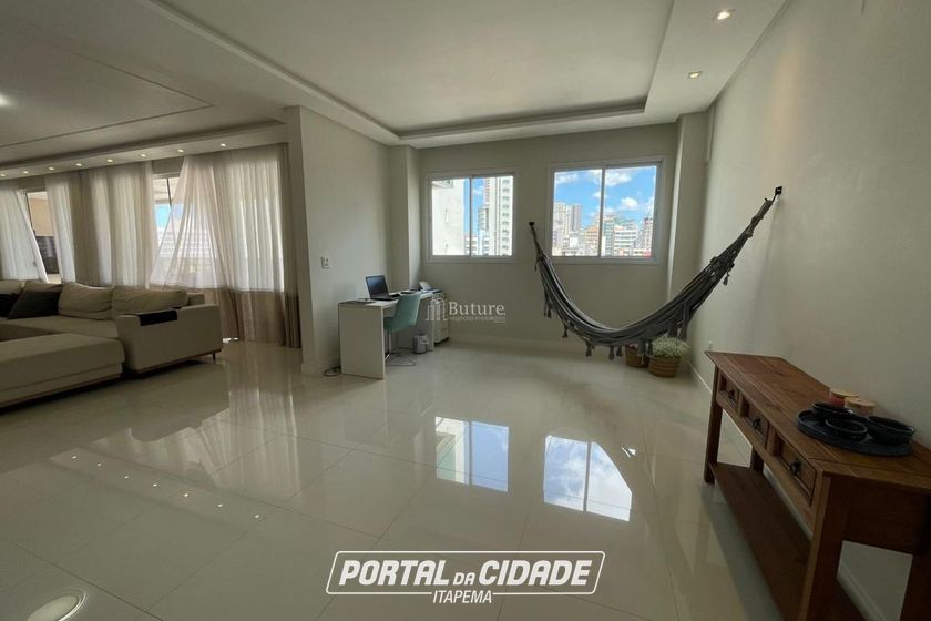 Apartamento &agrave; venda - 228m&sup2; - Meia Praia