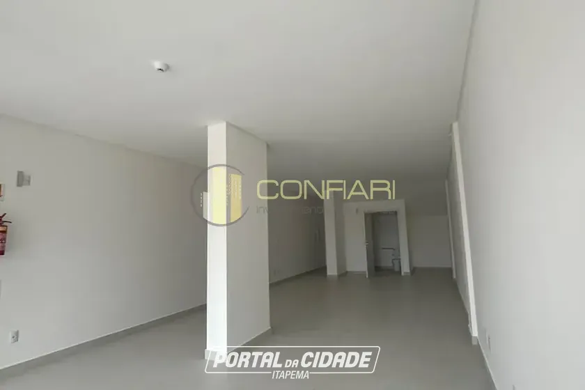Sala Comercial para alugar - 64m&sup2; - Meia Praia