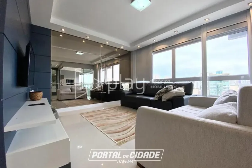 Apartamento &agrave; venda - 145m&sup2; - Meia Praia