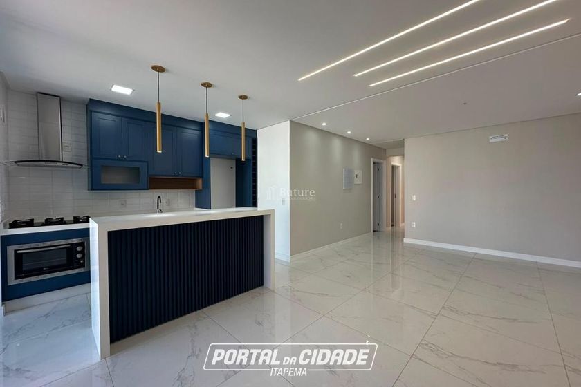 Apartamento &agrave; venda - 125m&sup2; - Meia Praia