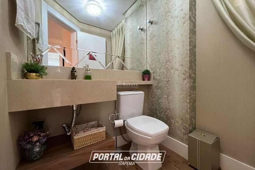 Apartamento &agrave; venda - 126m&sup2; - Meia Praia