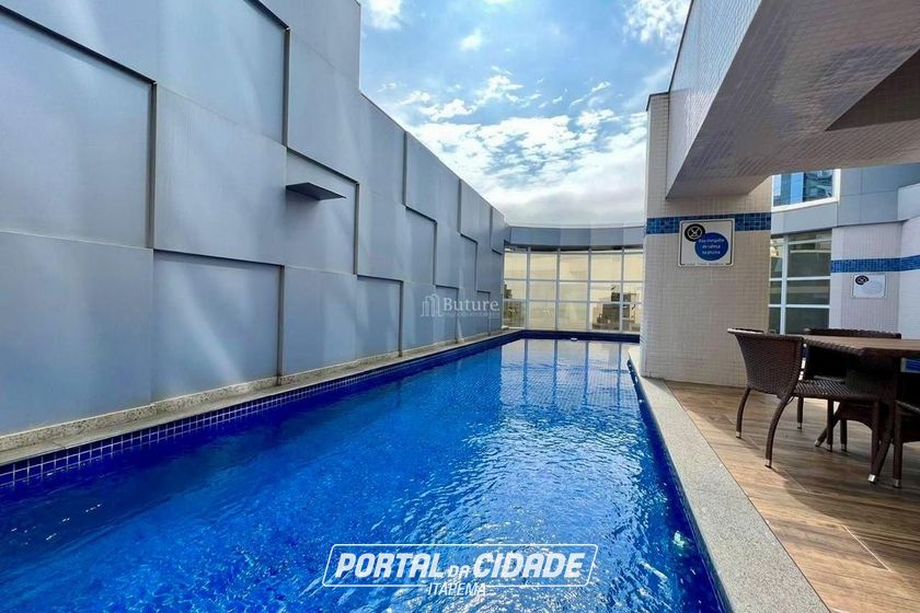 Apartamento &agrave; venda - 220m&sup2; - Meia Praia