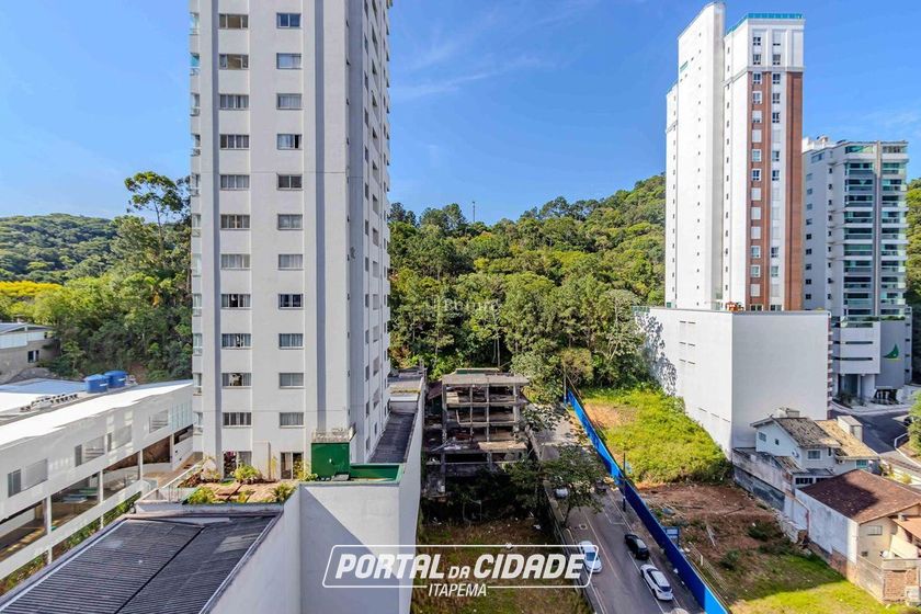 Apartamento &agrave; venda - 136m&sup2; - Pioneiros