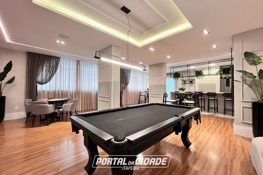 Apartamento &agrave; venda - 129m&sup2; - Meia Praia