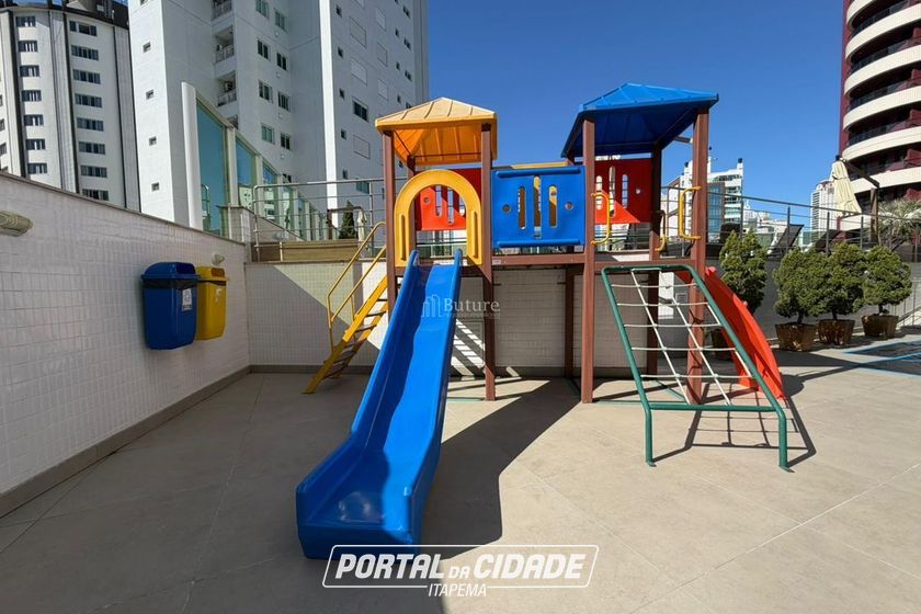 Apartamento &agrave; venda - 130m&sup2; - Centro
