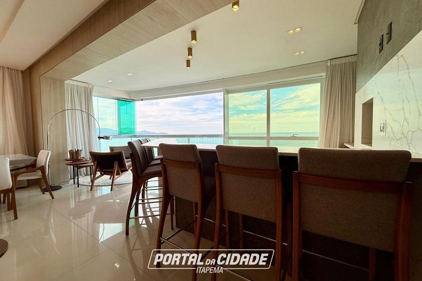 Apartamento &agrave; venda - 200m&sup2; - Meia Praia