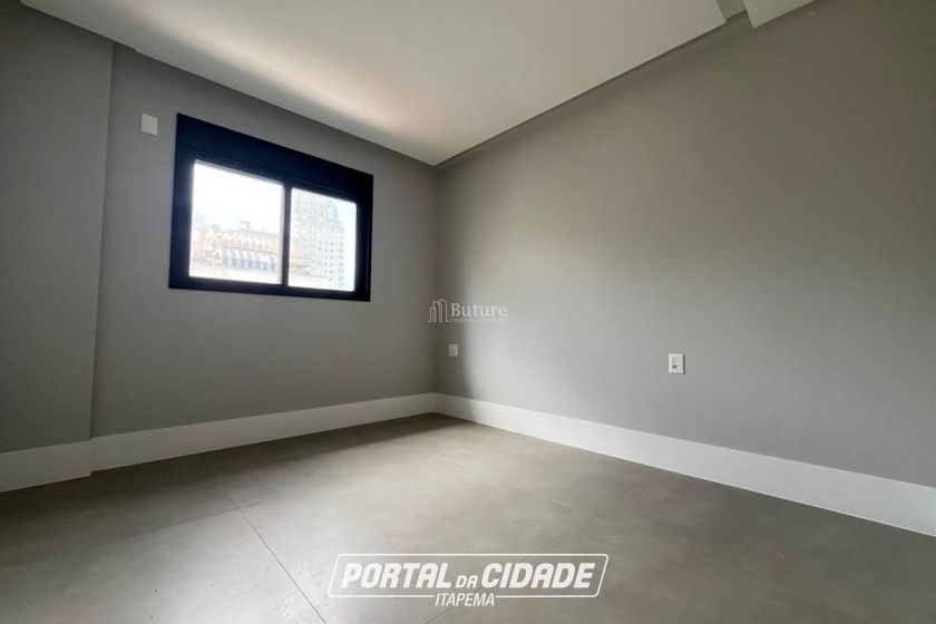 Apartamento &agrave; venda - 200m&sup2; - Meia Praia