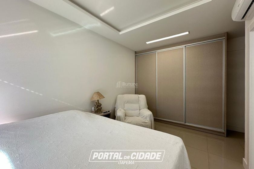 Apartamento &agrave; venda - 163m&sup2; - Meia Praia