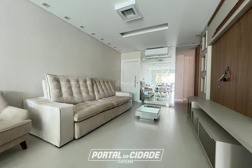 Apartamento &agrave; venda - 141m&sup2; - Meia Praia