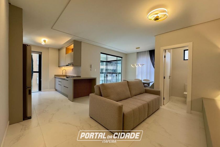 Apartamento &agrave; venda - 124m&sup2; - Meia Praia