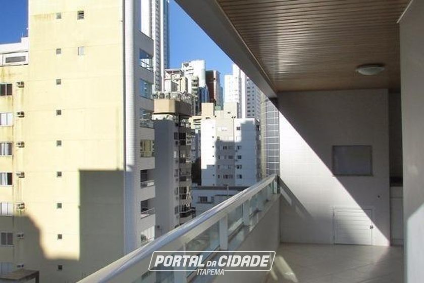 Apartamento para alugar - 121m&sup2; - Centro