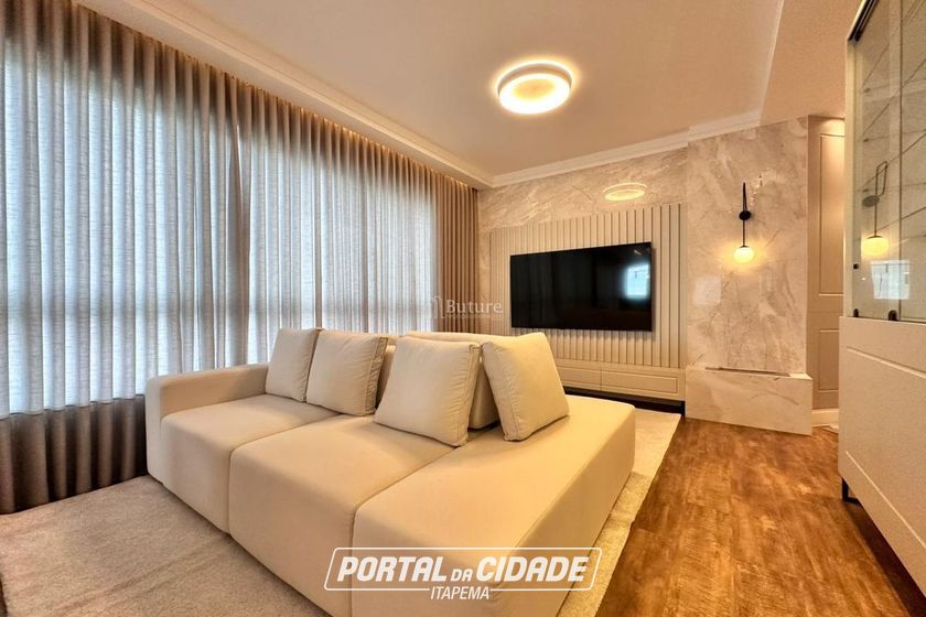 Apartamento &agrave; venda - 130m&sup2; - Meia Praia