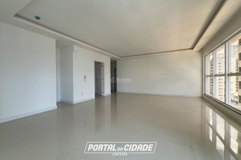Apartamento &agrave; venda - 180m&sup2; - Meia Praia
