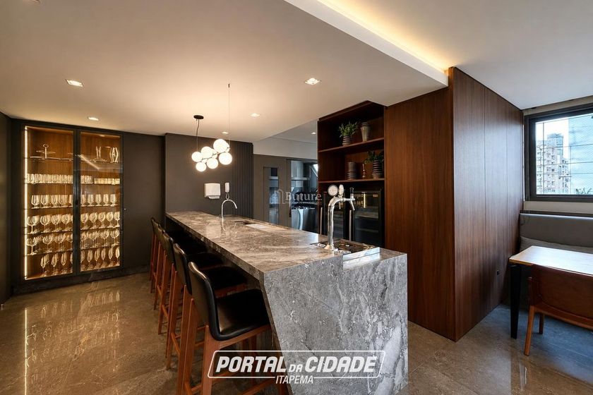 Apartamento &agrave; venda - 165m&sup2; - Centro