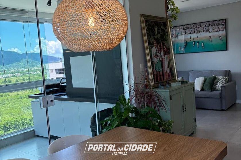 Apartamento &agrave; venda - 93m&sup2; - Meia Praia