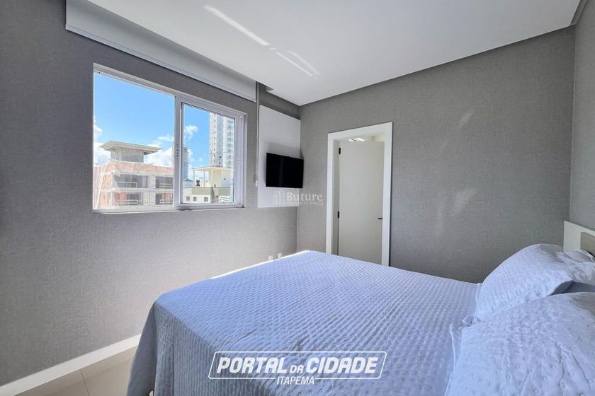 Apartamento &agrave; venda - 148m&sup2; - Meia Praia