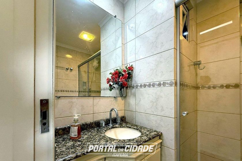 Apartamento &agrave; venda - 102m&sup2; - Centro