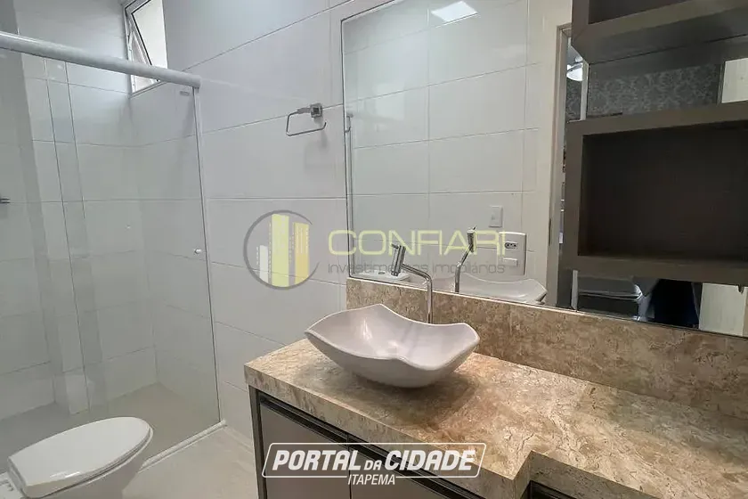 Apartamento para alugar - 110m&sup2; - Meia Praia