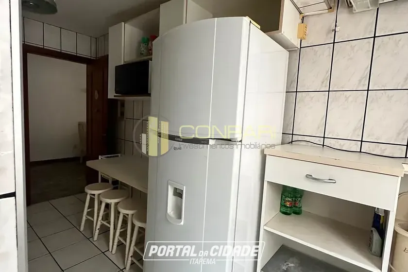 Apartamento para alugar - 70m&sup2; - Meia Praia