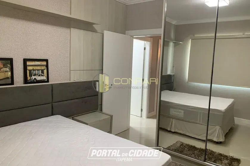 Apartamento &agrave; venda - 140m&sup2; - Meia Praia