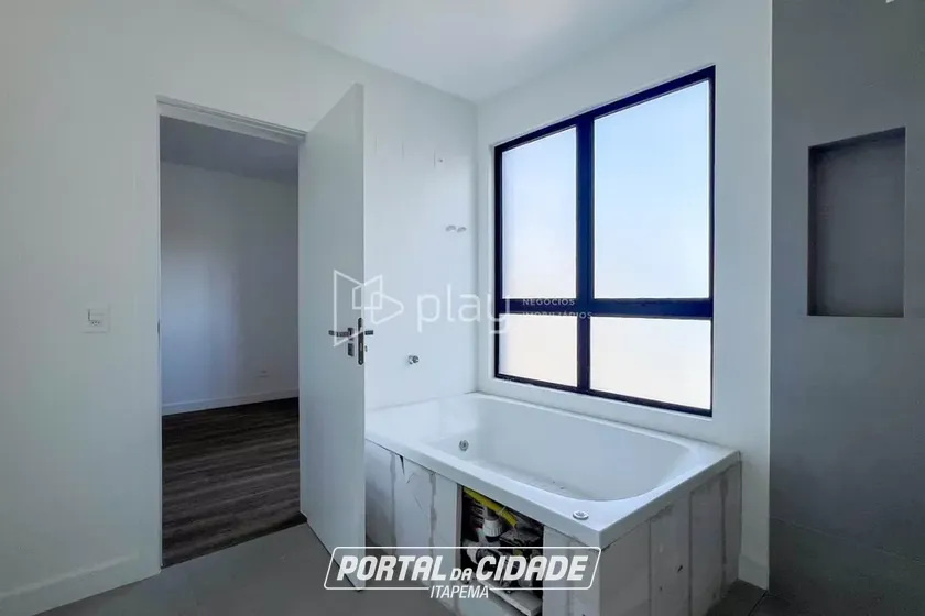 Apartamento &agrave; venda - 207m&sup2; - Meia Praia