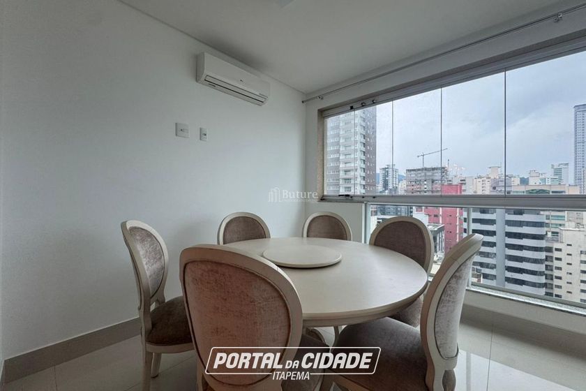 Apartamento &agrave; venda - 171m&sup2; - Meia Praia