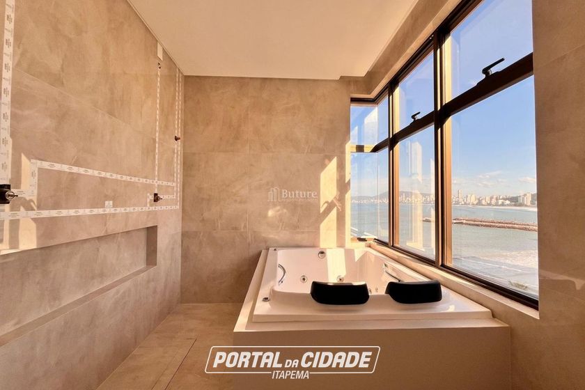 Apartamento &agrave; venda - 185m&sup2; - Centro