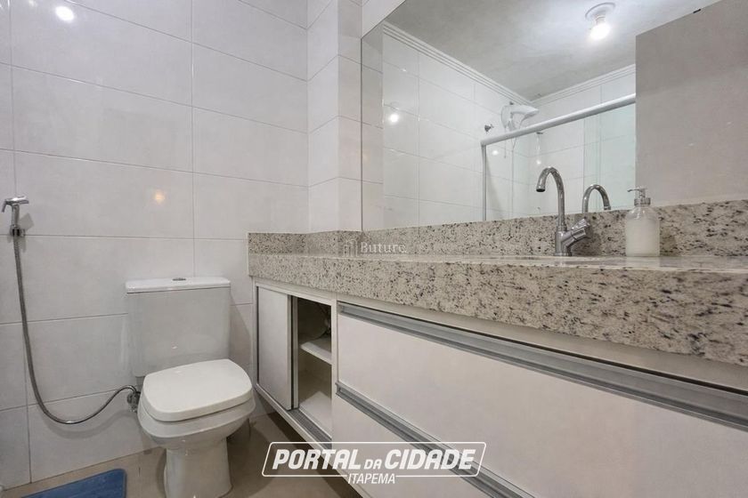 Apartamento &agrave; venda - 156m&sup2; - Meia Praia