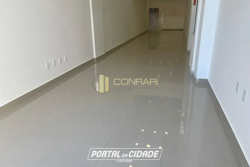 Sala Comercial &agrave; venda - 160m&sup2; - Meia Praia
