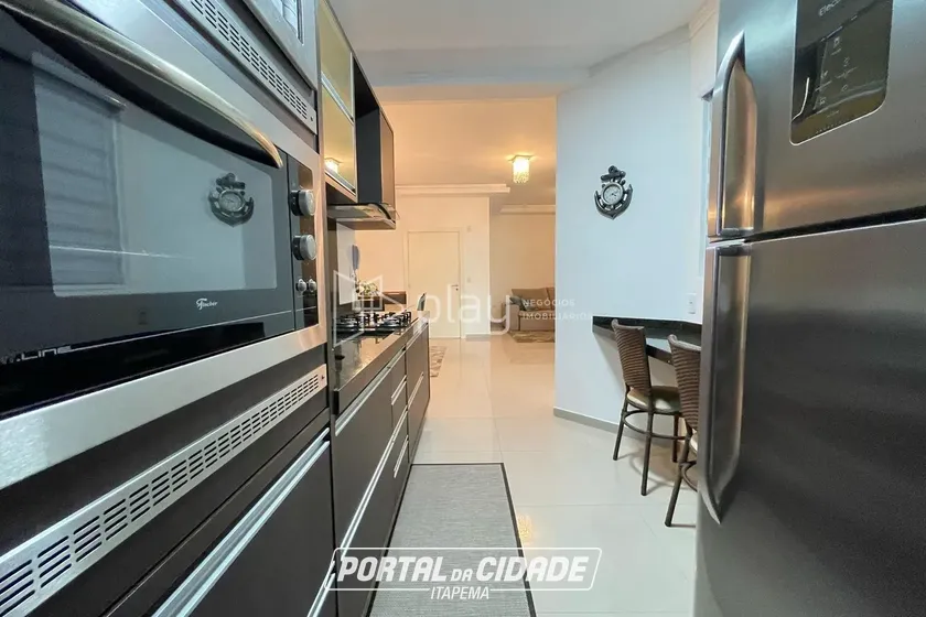 Apartamento &agrave; venda - 130m&sup2; - Meia Praia
