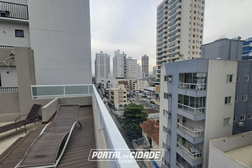 Apartamento &agrave; venda - 69m&sup2; - Meia Praia