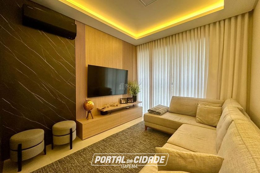 Apartamento &agrave; venda - 127m&sup2; - Meia Praia