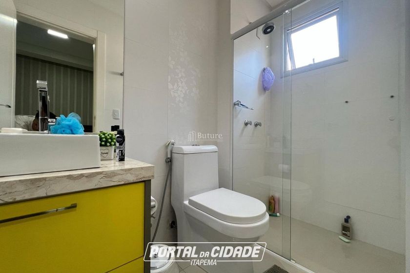 Apartamento &agrave; venda - 171m&sup2; - Meia Praia