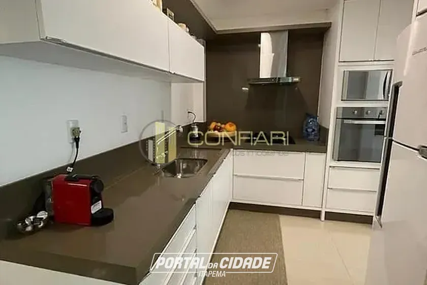 Apartamento &agrave; venda - 129m&sup2; - Meia Praia