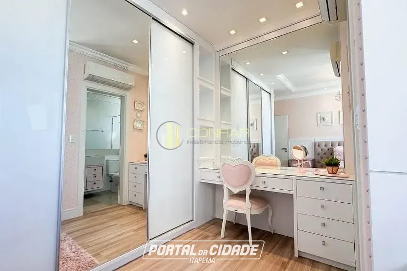Apartamento &agrave; venda - 251m&sup2; - Meia Praia