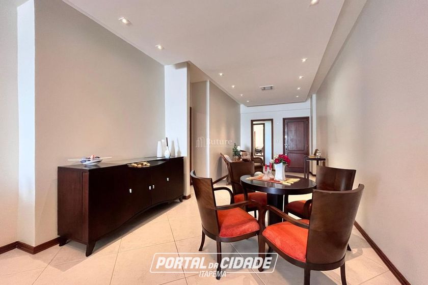 Apartamento &agrave; venda - 170m&sup2; - Meia Praia